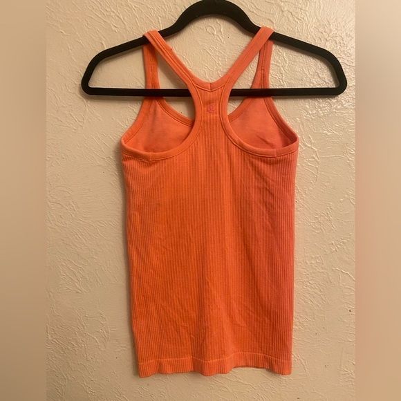 Lululemon top - Picture 6 of 14